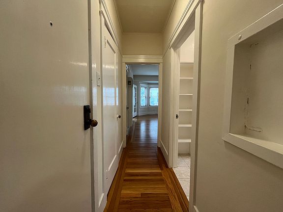 5th image of 2936 Polk St #7