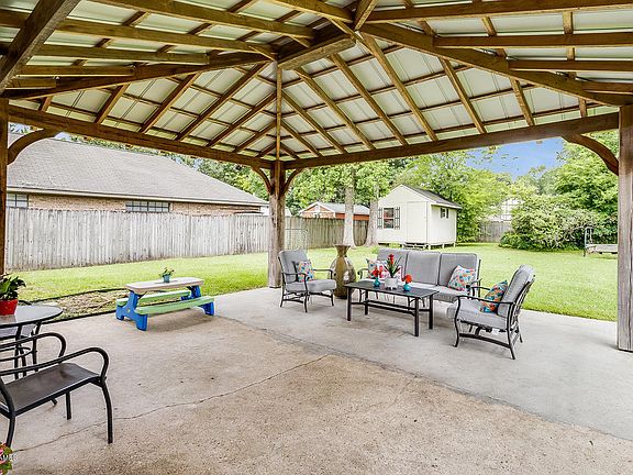 3rd image of 504 Renwood Cir