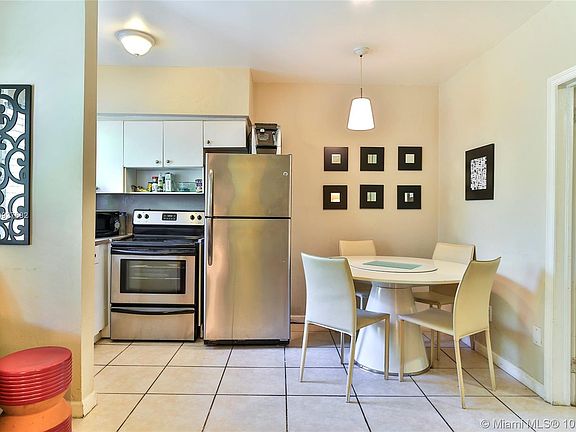 4th image of 1130 NE 81st St APT 2