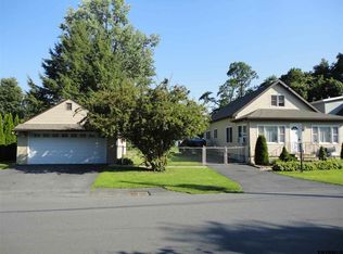 7 Chapel St, Schenectady, NY 12303