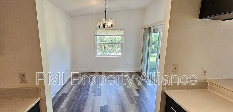 541 Moccasin Ct — Photo 6