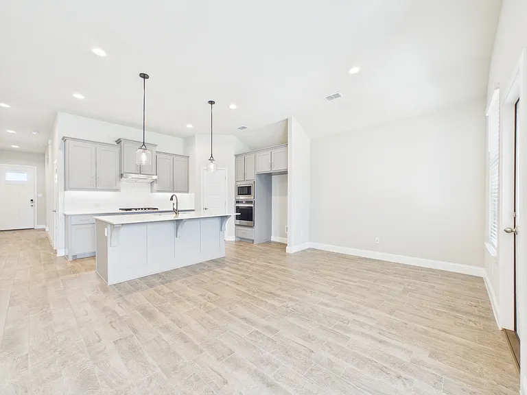 2304 Blackcap St — Photo 13