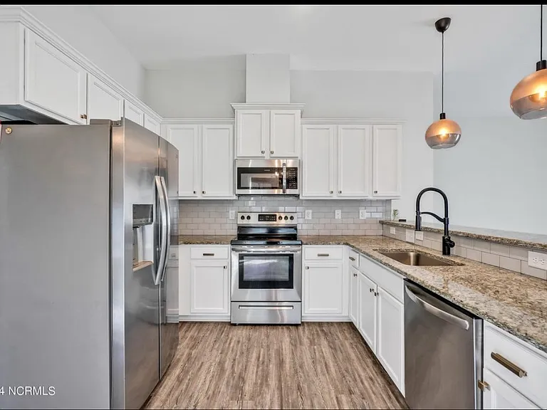 440 Pebble Shore Dr — Photo 8