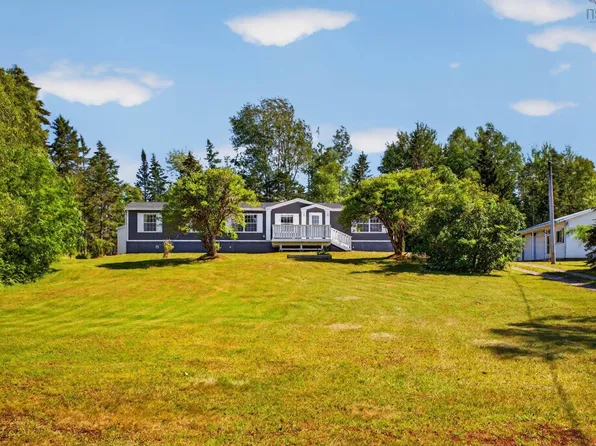 5328 Highway 2, Bass River, NS B0M 1B0