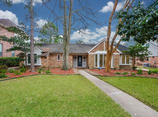 5135 Loch Lomond Dr, Houston, TX 77096
