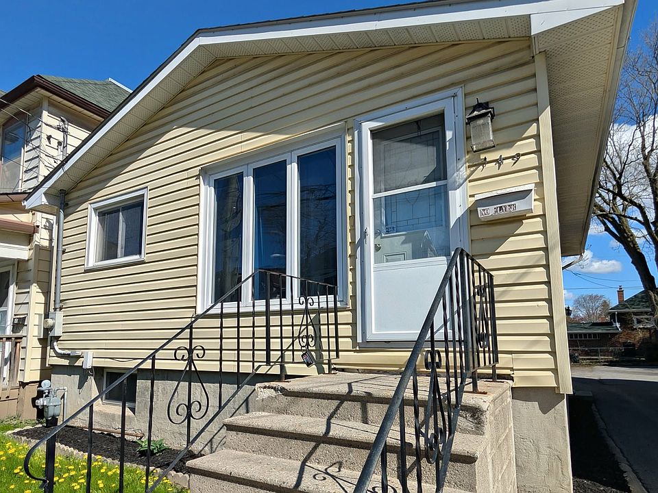 1st image of 149 Pine St