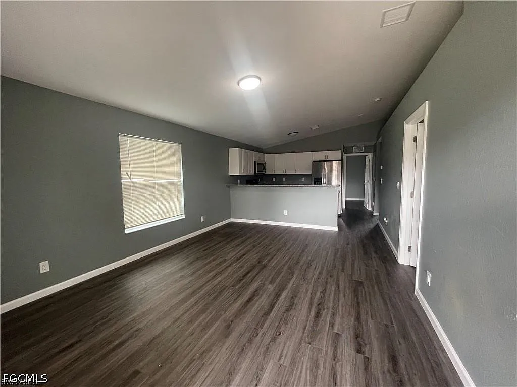 3 bed, 2.0 bath, 2252 sqft, $1,500 — Photo 4