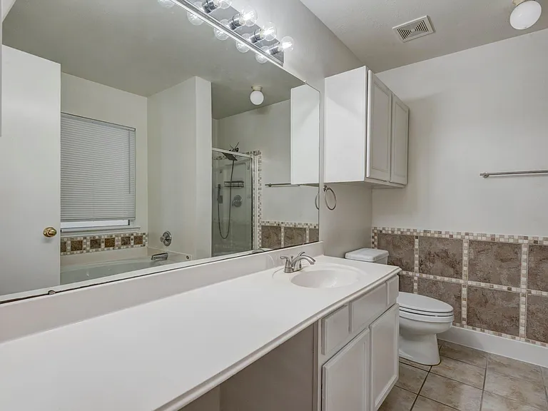 9622 Farrell Dr — Photo 13