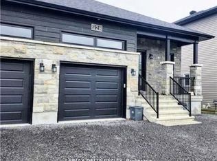 928 Chablis Cres #A, Russell, ON K0A1W0