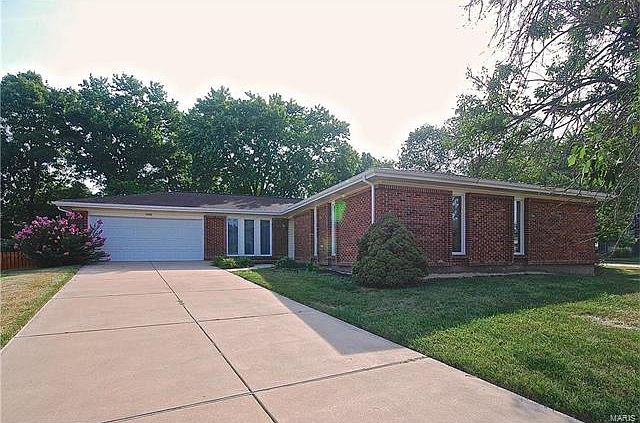 1st image of 1 Sunnyridge Ct