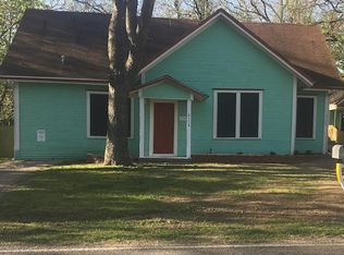 811B Bishop St, Commerce, TX 75428