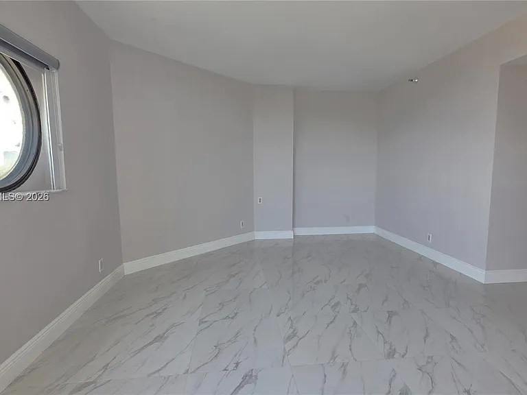 3610 Yacht Club Dr #615 — Photo 15