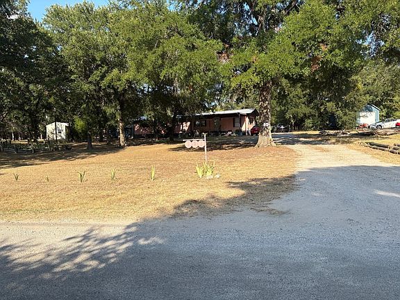 4th image of 935 S Cardinal Rd