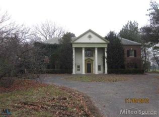 17471 Hamilton Rd, Highland Park, MI 48203