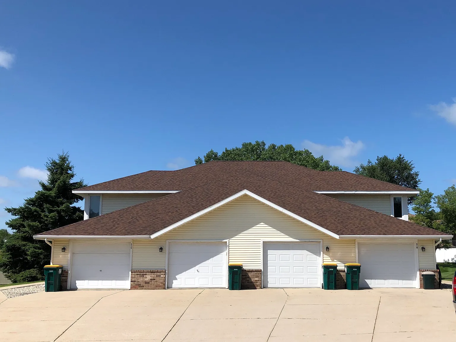 2 bed, 1000 sqft, $1,495 — Photo 4