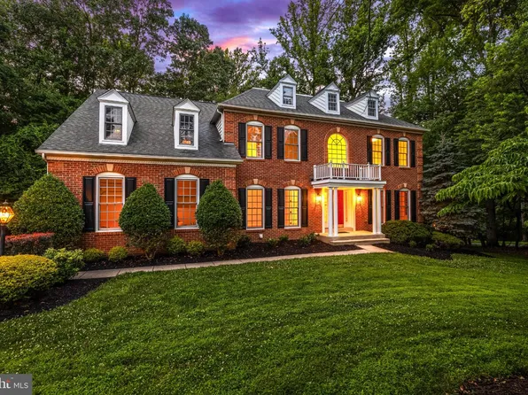 4 Falling Water Ct, Reisterstown, MD 21136