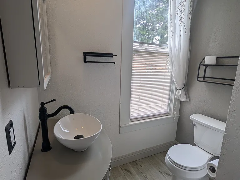 2142 Spring St #A — Photo 8