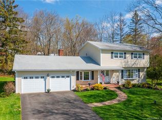 36 Old Farm Rd, New Fairfield, CT 06812