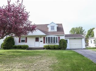 268 Moxon Dr, Rochester, NY 14612