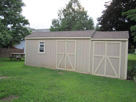 2nd image of 27 Russell Dr