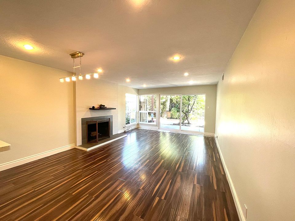 1st image of 111 London Ct
