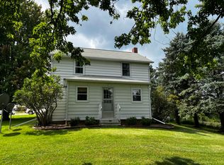 19287 Lake Rd, Morrison, IL 61270