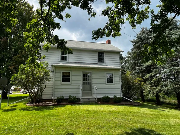 19287 Lake Rd, Morrison, IL 61270