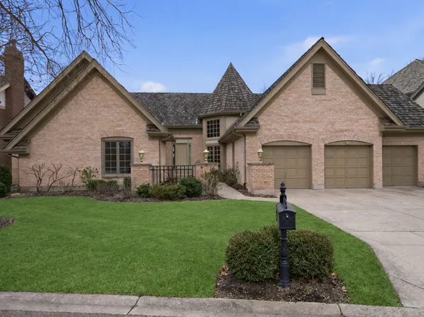10 Lakeside Ln, North Barrington, IL 60010