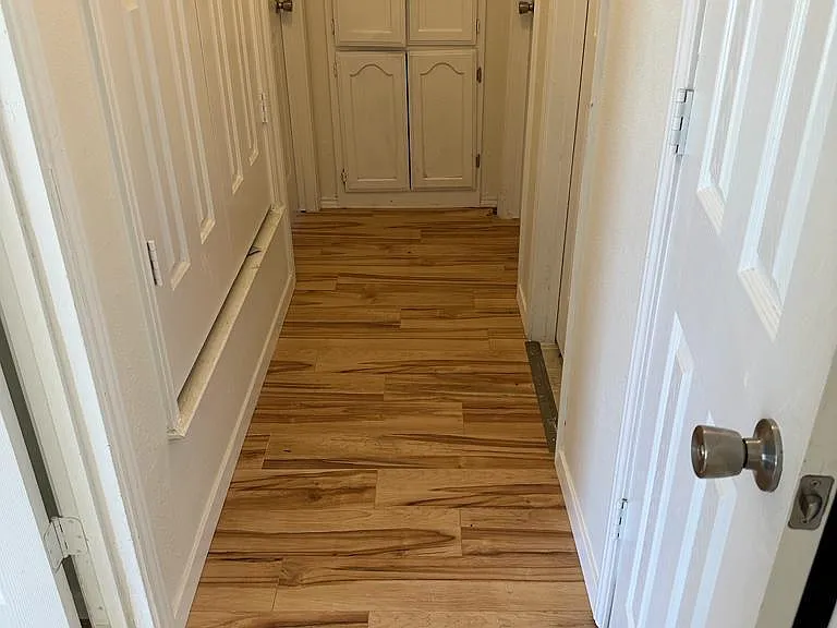 225 Brook Cir — Photo 23