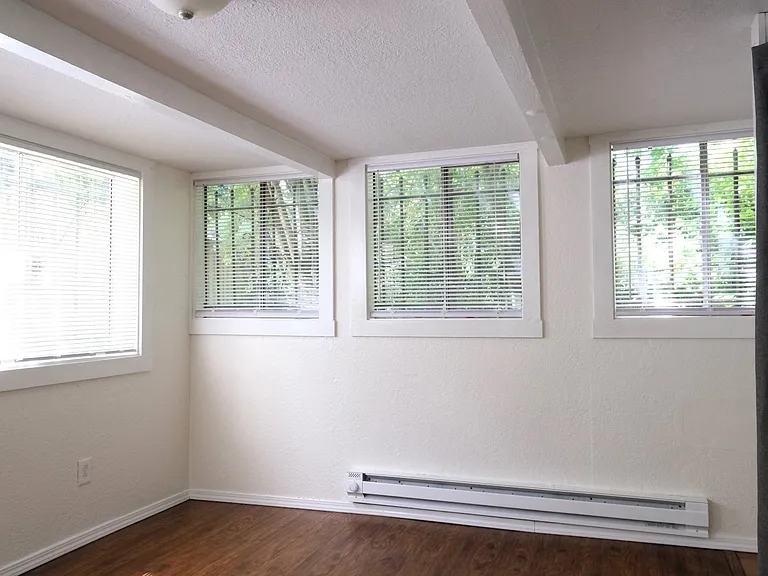 1625 13th Ave #BASEMENT — Photo 8