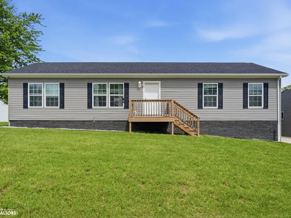 2521 Bill Bone Ln, Oskaloosa, IA 52577