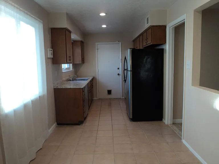 11724 Marquette Ave NE — Photo 12