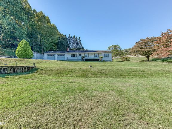 5th image of 212 Roy Bowers Rd