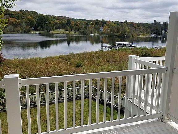 5th image of 2836 W Shore Dr #A