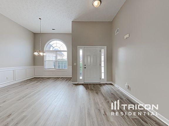 3rd image of 3977 Rock Hollow Dr