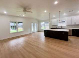 915 Cottonwood Ct, Stillwater, OK 74075