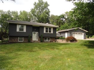 379 Perry Rd, Tallmadge, OH 44278