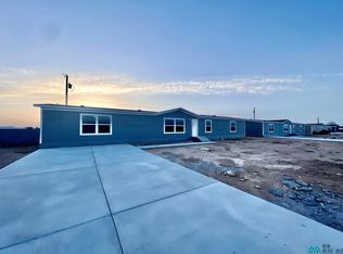 4207 Mimosa St, Carlsbad, NM 88220