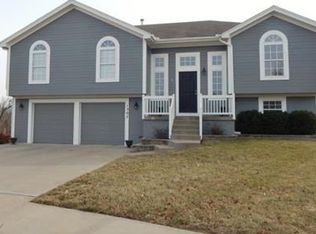 1307 Holly Ct, Liberty, MO 64068