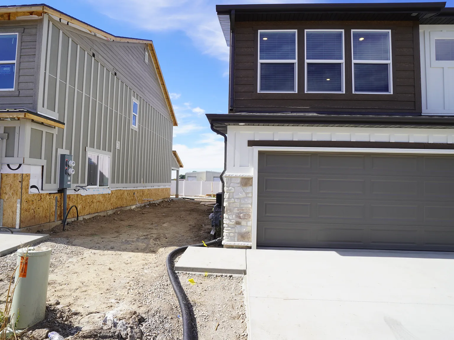 New Townhome at 301 N Liberty Cove Dr. Ogden — Photo 2