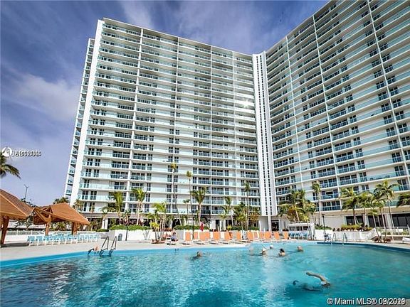 3rd image of 100 Bayview Dr APT 1209