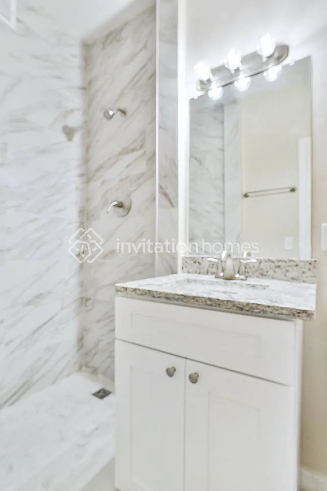 1834 N Powers Dr Orlando, FL 32818 — Photo 1