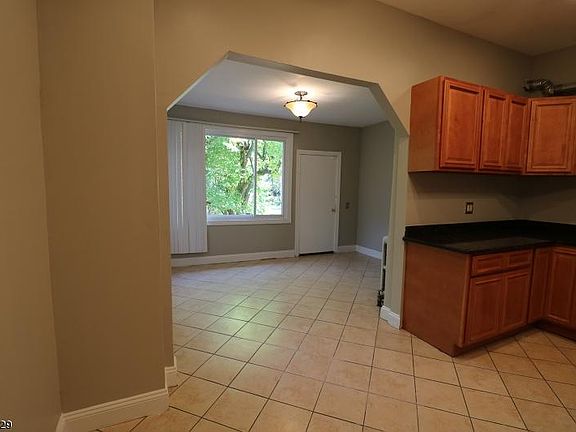 3rd image of 304 Highfield Ln #B