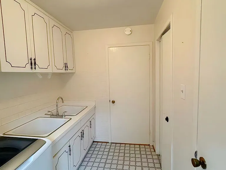 1353 Myron Dr #LOWER — Photo 5