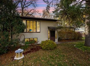 301 Warner Ave S, Willernie, MN 55090