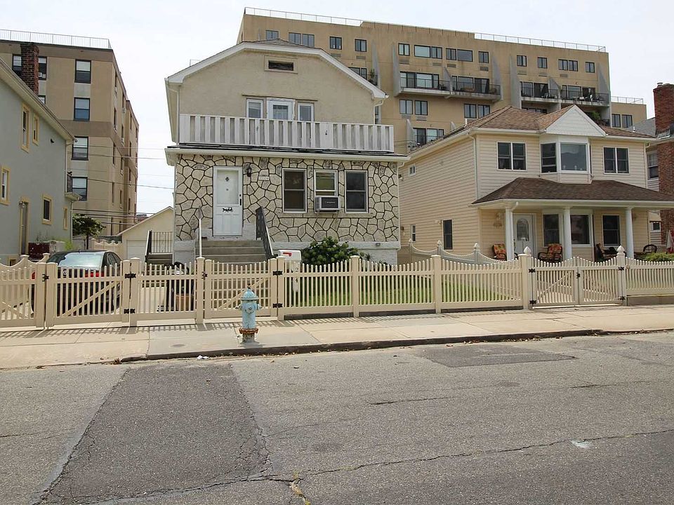 1st image of 234 W Chester St