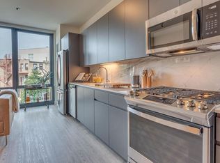 752 N Ogden Ave #1004, Chicago, IL 60642