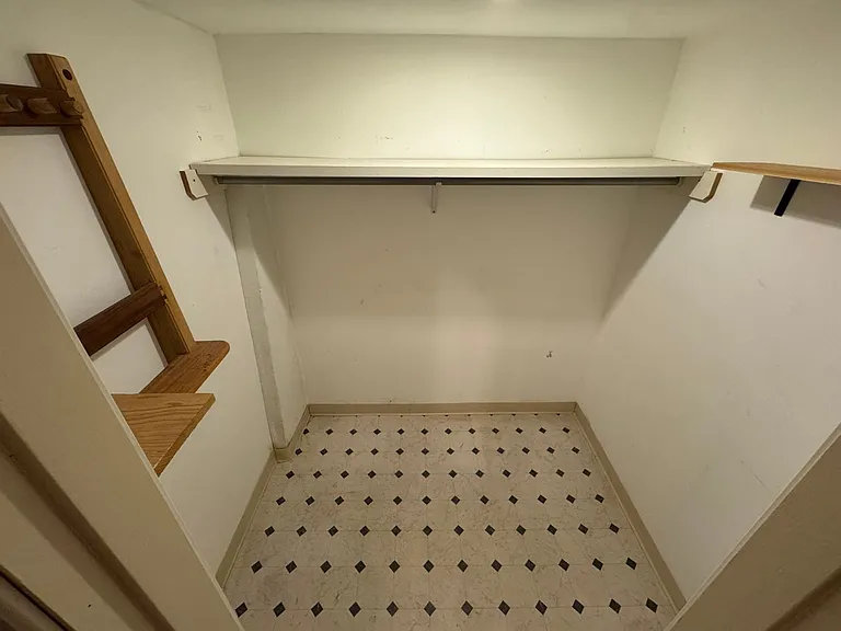 31 Swanson Ct — Photo 53