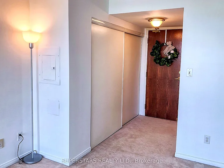 51 Baffin Ct #502 — Photo 17