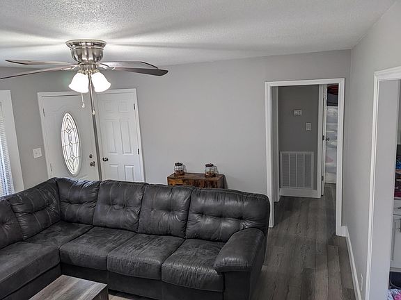 3rd image of 3129 Lay Ave